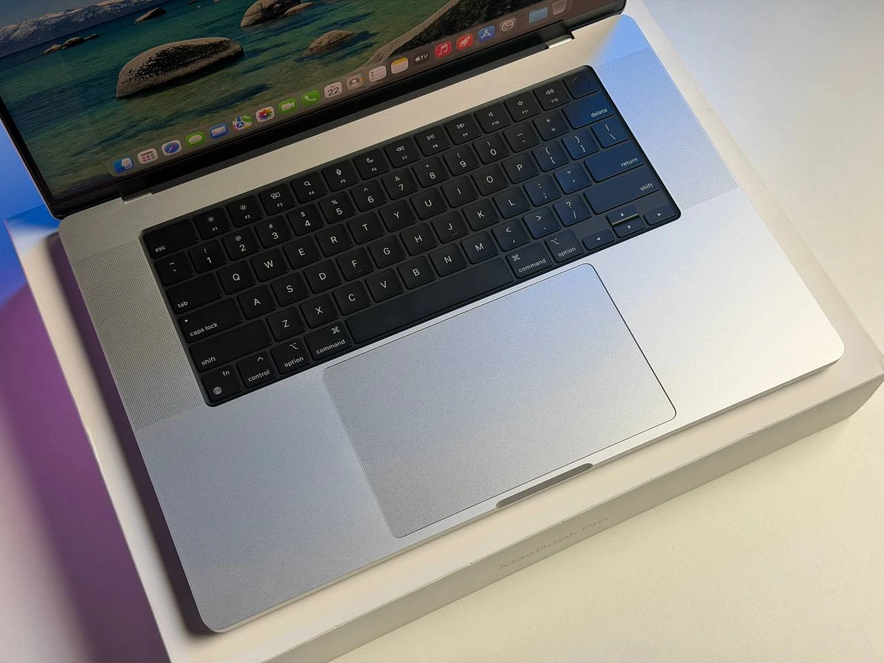 ВЖИВАНИЙ Б/У Apple MacBook Pro 16" M4 Pro/14CPU/20GPU/48GB/512GB Silver 2024 (MX2U3) - Стан: ідеальний | Акумулятор: 100% | Комплектація: повний | Гарантія: 3 міс.