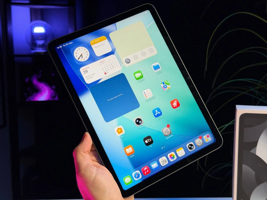 ВЖИВАНИЙ Б/У iPad Air 5 10.9'' Wi-Fi 64GB Space Gray (MM9C3) - Стан: гарний | Акумулятор: 80% | Комплектація: повний + чохол | Гарантія: 3 міс.