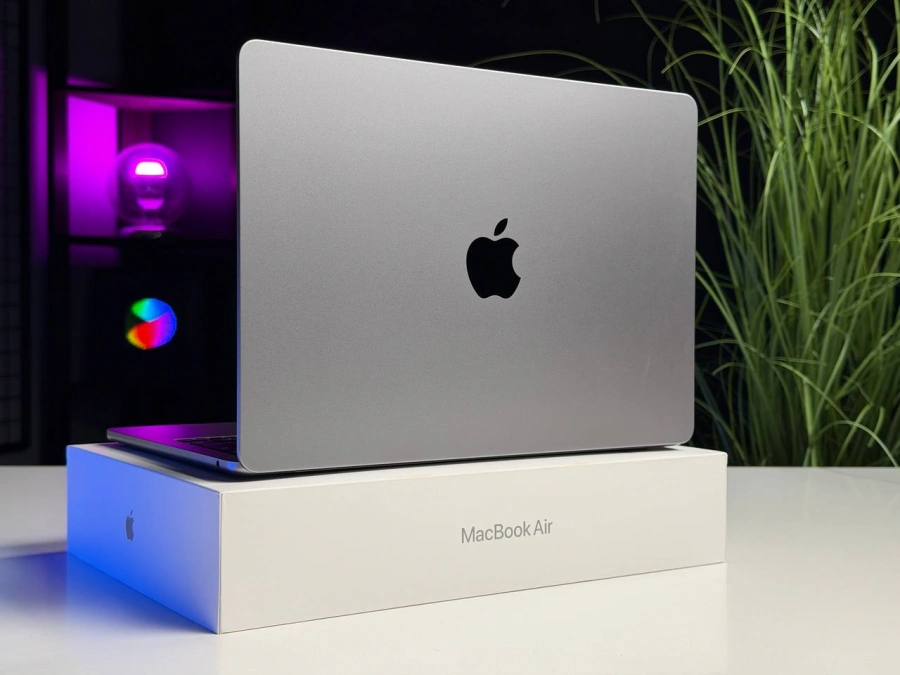 ВЖИВАНИЙ Б/У MacBook Air 13" M3/8CPU/10GPU/16GB/256GB Space Gray 2024 (Z1B60016J) - Стан: гарний | Акумулятор: 88% | Комплектація: повний | Гарантія: 3 міс.