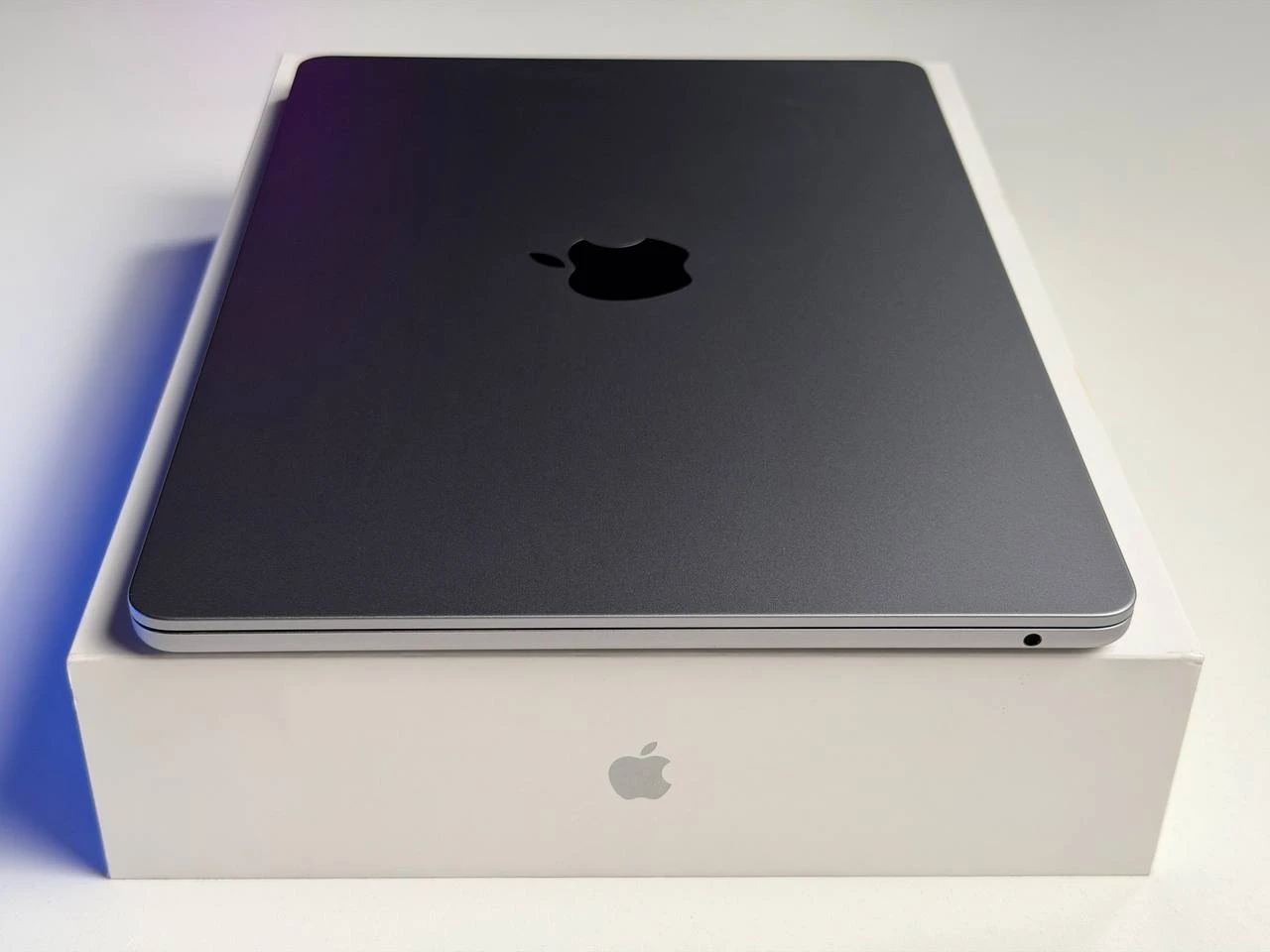 ВЖИВАНИЙ Б/У MacBook Air 13" M3/8CPU/10GPU/16GB/256GB Space Gray 2024 (Z1B60016J) - Стан: гарний | Акумулятор: 88% | Комплектація: повний | Гарантія: 3 міс.