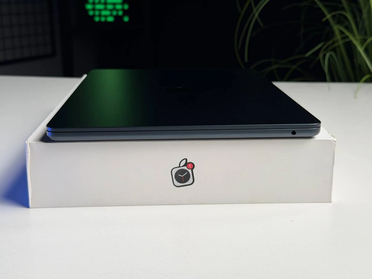 ВЖИВАНИЙ Б/У MacBook Air 13.6" M2/8CPU/8GPU/16GB/256GB Midnight 2022 (MC7X4, Z160000AU) - Стан: гарний | Акумулятор: 100% | Комплектація: повний| Гарантія: 3 міс.
