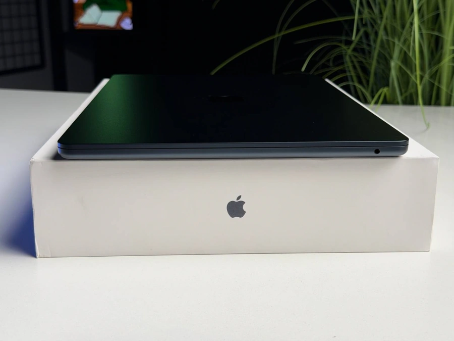 ВЖИВАНИЙ Б/У MacBook Air 15" M3/8CPU/10GPU/16GB/512GB Midnight 2024 (MXD43) - Состояние: хороший | Аккумулятор: 100% | Комплектация: полный | Гарантия: 3 мес.