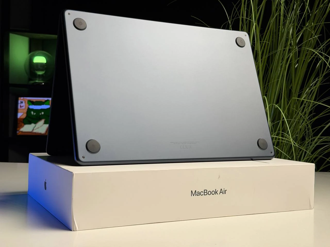 ВЖИВАНИЙ Б/У MacBook Air 15" M3/8CPU/10GPU/16GB/512GB Midnight 2024 (MXD43) - Стан: гарний | Акумулятор: 100% | Комплектація: повний | Гарантія: 3 міс.