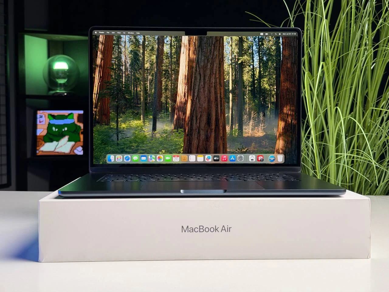 ВЖИВАНИЙ Б/У MacBook Air 15" M3/8CPU/10GPU/16GB/512GB Midnight 2024 (MXD43) - Стан: гарний | Акумулятор: 100% | Комплектація: повний | Гарантія: 3 міс.