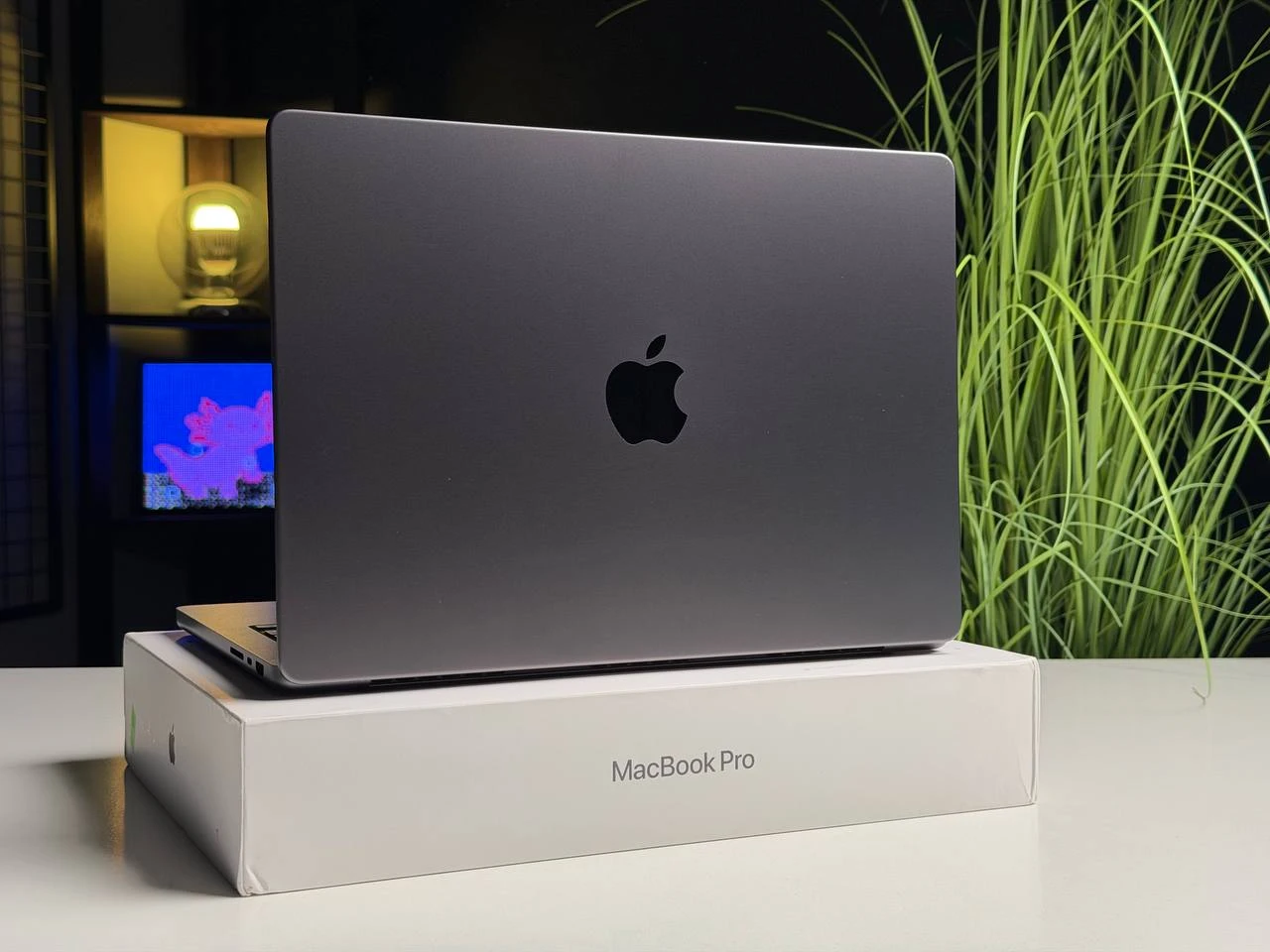 ВЖИВАНИЙ Б/У MacBook Pro 14" M3 Pro/11CPU/14GPU/18GB/512GB Space Black 2023 (MRX33) - Стан: гарний | Акумулятор: 100% | Комплектація: повний | Гарантія: 3 міс.