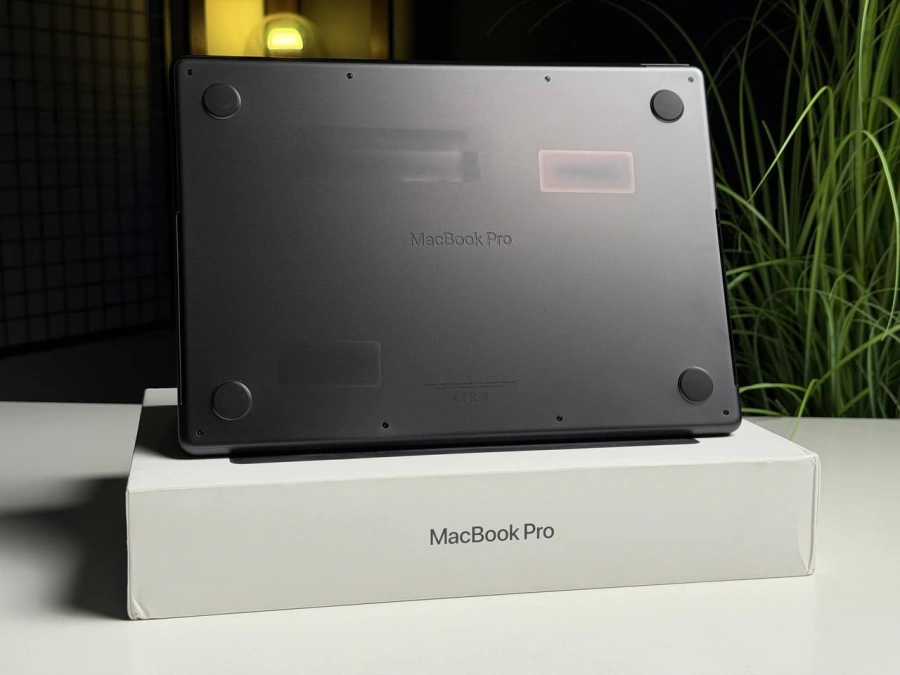 ВЖИВАНИЙ Б/У MacBook Pro 14" M3 Pro/11CPU/14GPU/18GB/512GB Space Black 2023 (MRX33) - Стан: гарний | Акумулятор: 100% | Комплектація: повний | Гарантія: 3 міс.