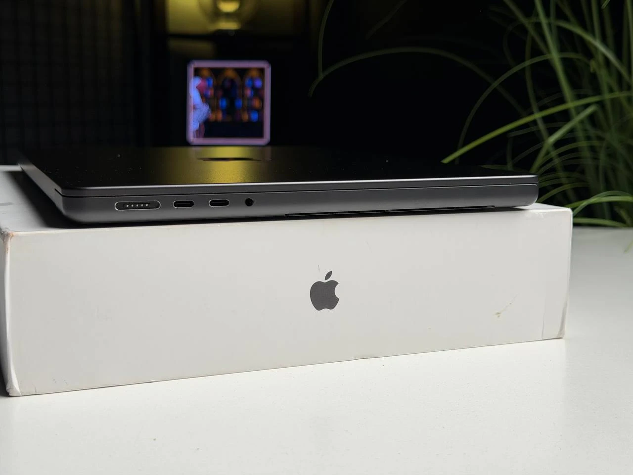 ВЖИВАНИЙ Б/У MacBook Pro 14" M3 Pro/11CPU/14GPU/18GB/512GB Space Black 2023 (MRX33) - Стан: гарний | Акумулятор: 100% | Комплектація: повний | Гарантія: 3 міс.
