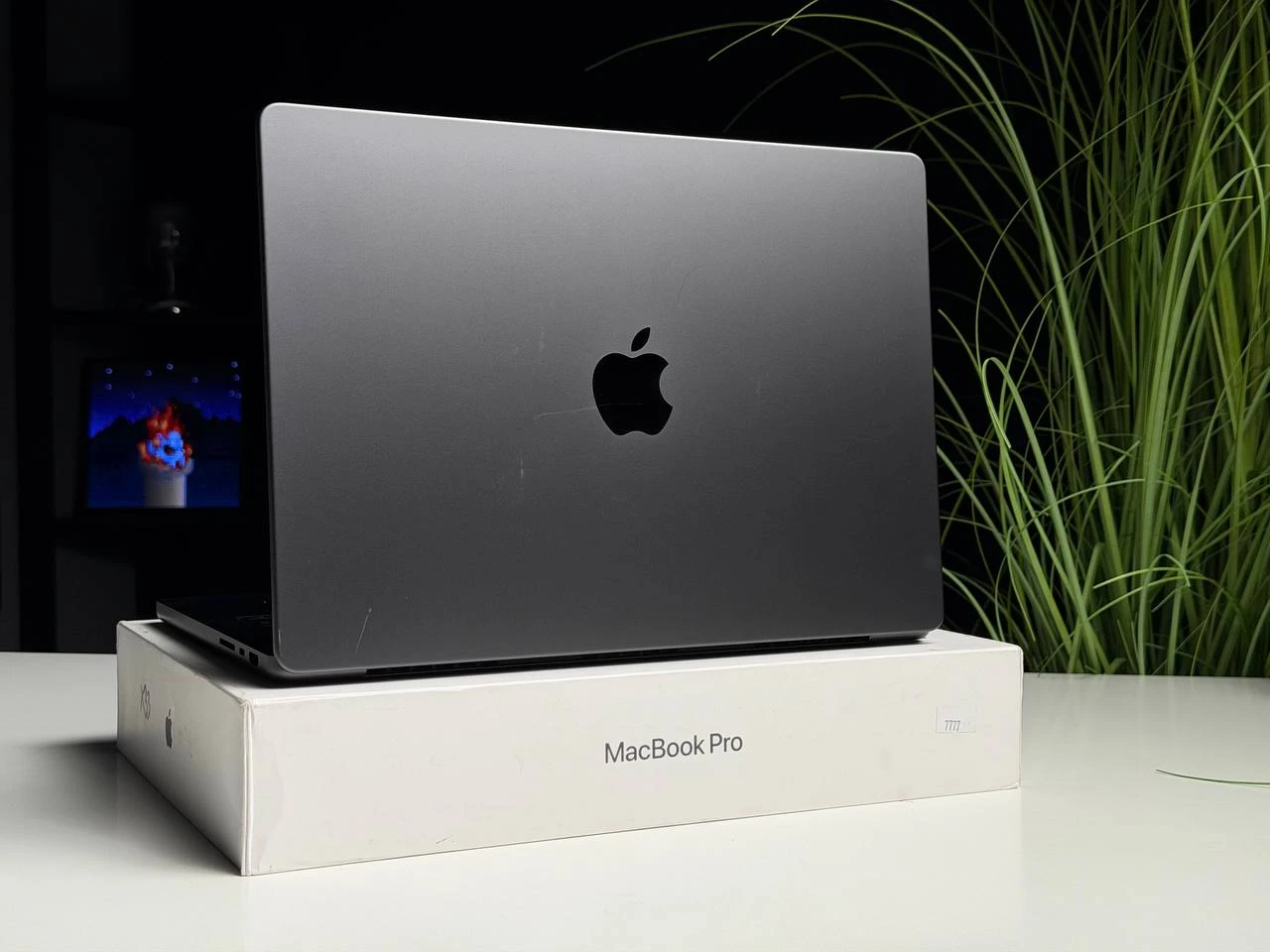 ВЖИВАНИЙ Б/У MacBook Pro 14" M3 Pro/11CPU/14GPU/18GB/512GB Space Black 2023 (MRX33) - Стан: гарний | Акумулятор: 97% | Комплектація: повний | Гарантія: 3 міс.