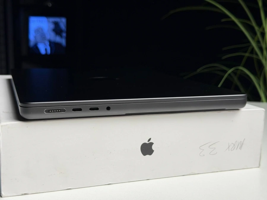 ВЖИВАНИЙ Б/У MacBook Pro 14" M3 Pro/11CPU/14GPU/18GB/512GB Space Black 2023 (MRX33) - Стан: гарний | Акумулятор: 97% | Комплектація: повний | Гарантія: 3 міс.