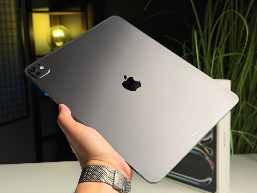 ВИТРИННЫЙ Планшет Apple iPad Pro 13" M5 2025 Wi-Fi 256GB with Standard glass - Space Black (MDYJ4) - Состояние: идеальное | Аккумулятор: 100% | Комплектация: iPad, кабель | Гарантия: 3 мес.