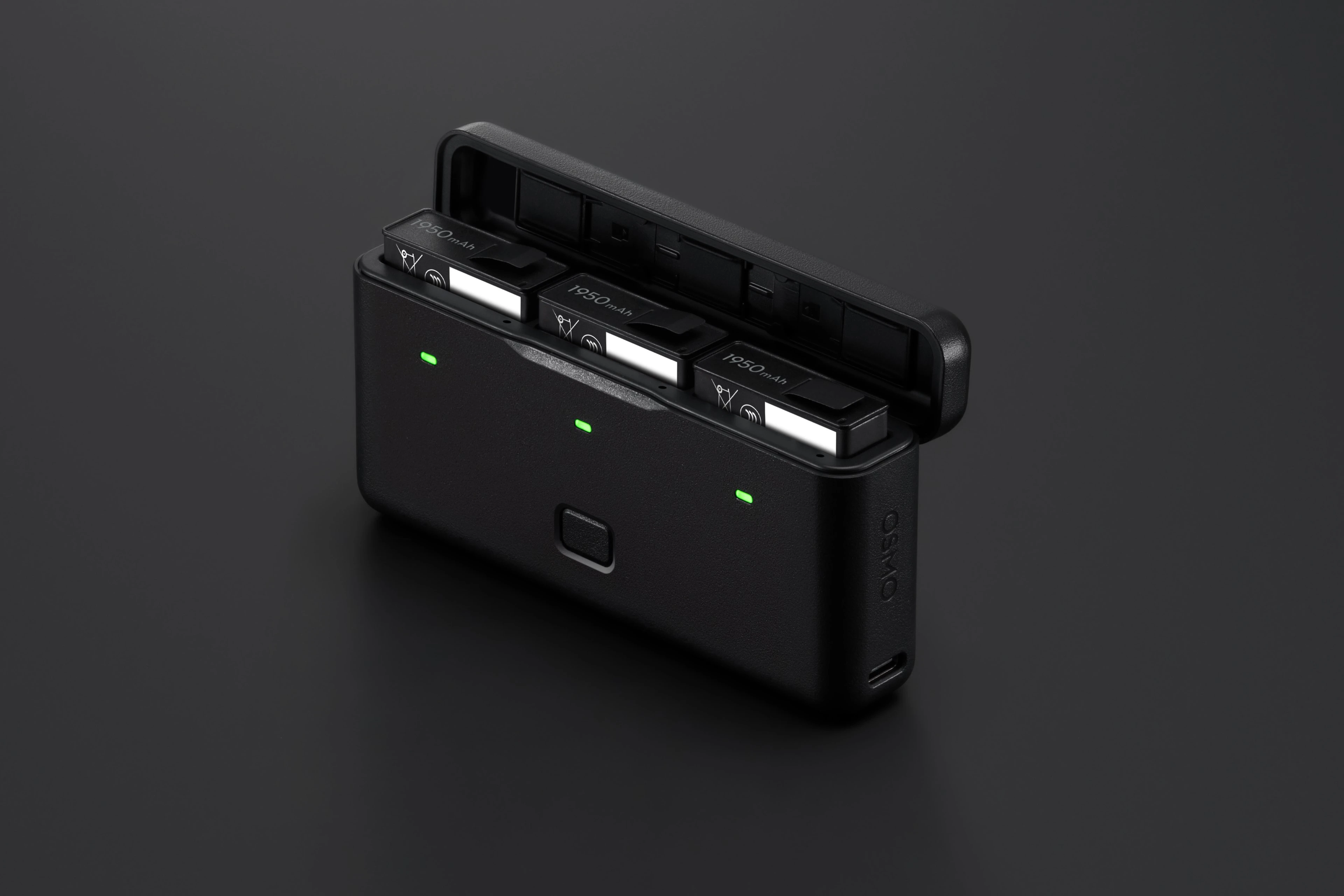 Багатофункціональний зарядний кейс DJI Osmo Action Multifunctional Battery Case 2 (CP.OS.00000397.01)