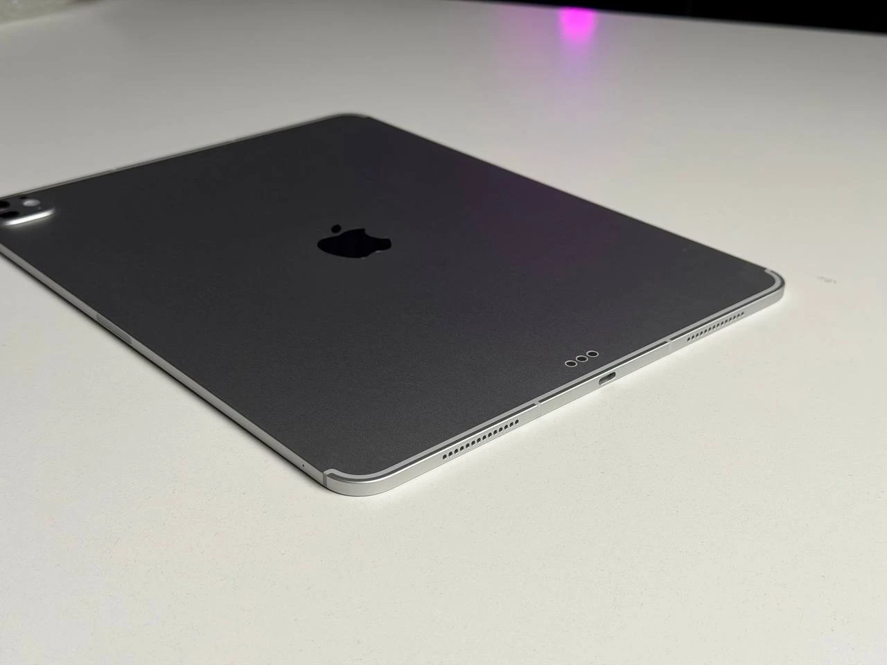 NEW NO BOX Apple iPad Pro 13" M5 2025 Wi-Fi + Cellular 256GB with Standard glass - Silver (ME7X4) - Стан: новий, не активований | Акумулятор: 100% | Комплектація: iPad, кабель | Гарантія: 12 міс.