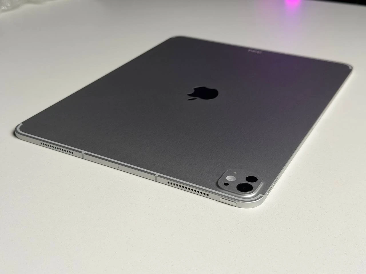 NEW NO BOX Apple iPad Pro 13" M5 2025 Wi-Fi + Cellular 256GB with Standard glass - Silver (ME7X4) - Стан: новий, не активований | Акумулятор: 100% | Комплектація: iPad, кабель | Гарантія: 12 міс.
