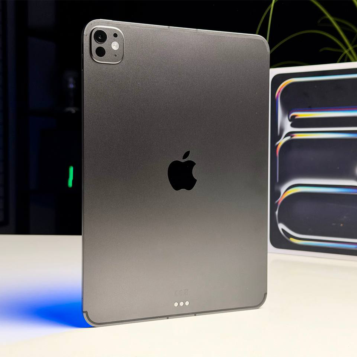 OPEN BOX Apple iPad Pro 11" M5 2025 Wi-Fi + Cellular 256GB with Standard glass - Space Black (ME2N4) - Стан: ідеальний | Акумулятор: 100% | Комплектація: повний | Гарантія: 9 міс.