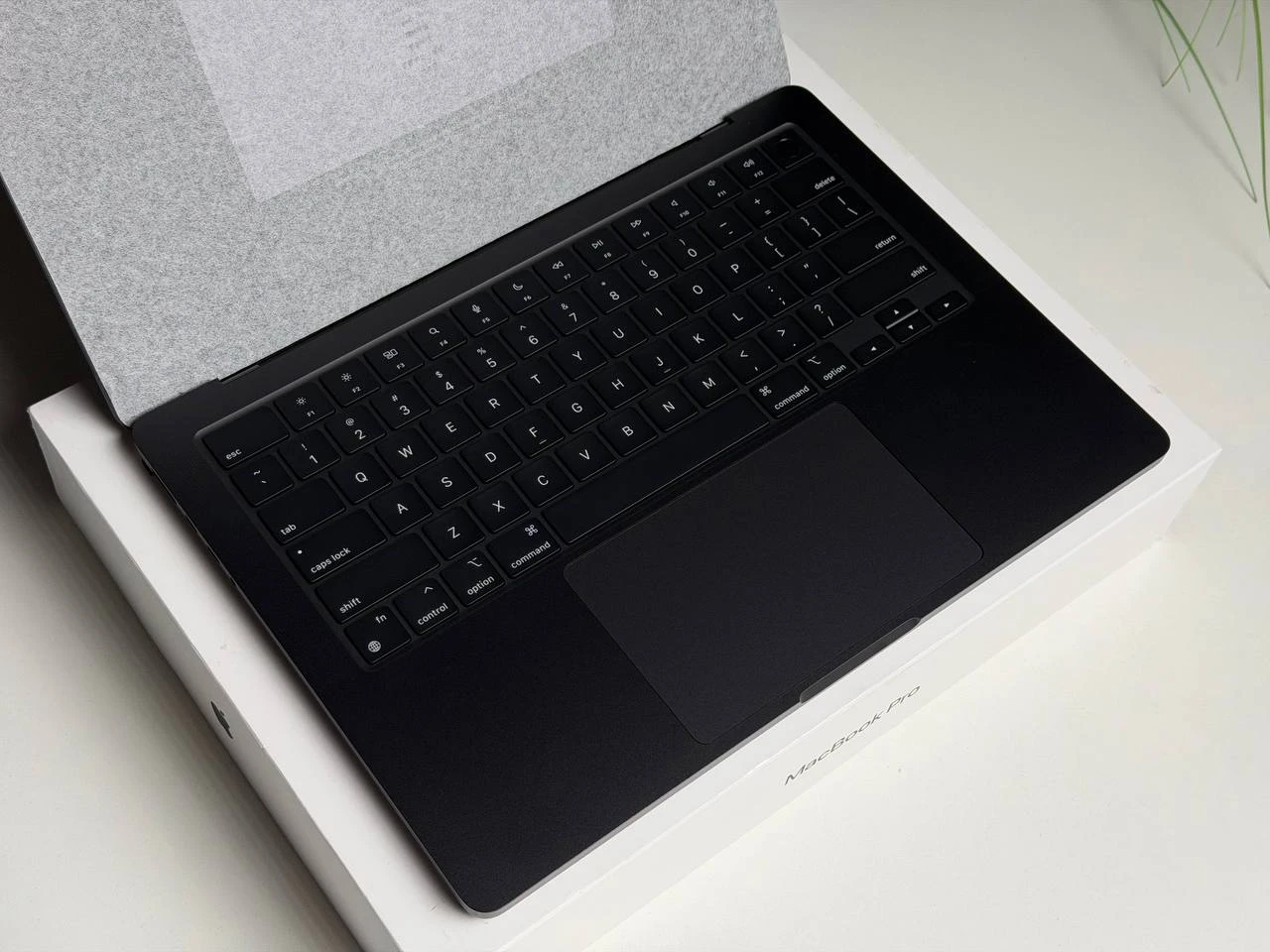 OPEN BOX Apple MacBook Pro 14" M4/10CPU/10GPU/16GB/1TB Space Black 2024 (MW2V3) - Стан: ідеальний | Акумулятор: 100% | Комплектація: повний | Гарантія: 3 міс.