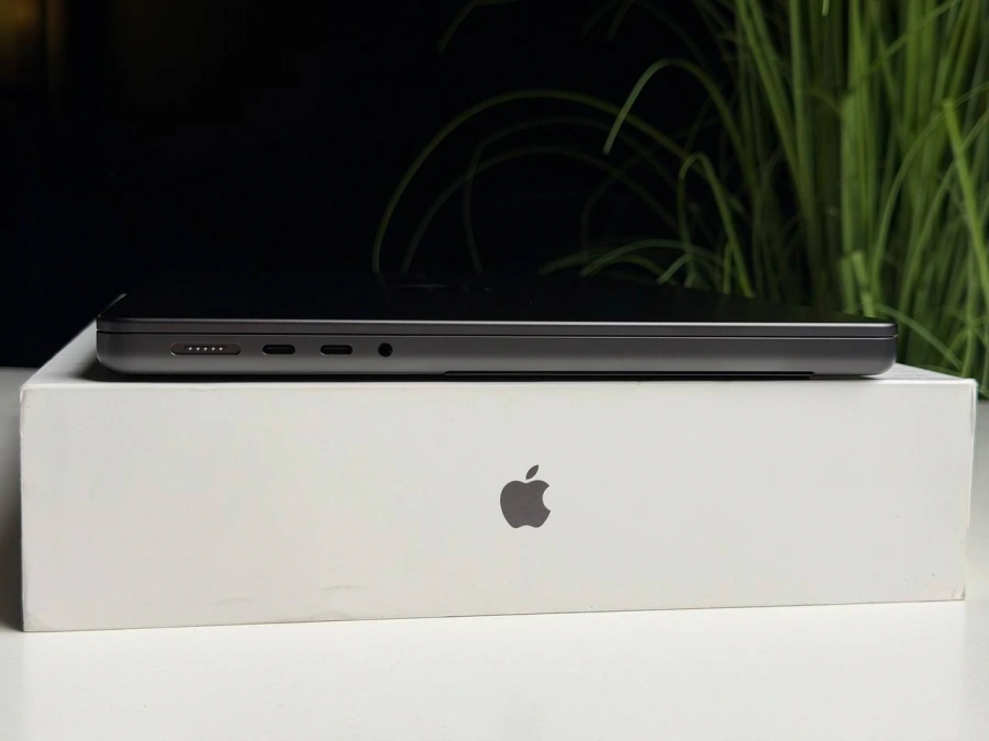 OPEN BOX Apple MacBook Pro 14" M4/10CPU/10GPU/16GB/1TB Space Black 2024 (MW2V3) - Стан: ідеальний | Акумулятор: 100% | Комплектація: повний | Гарантія: 3 міс.