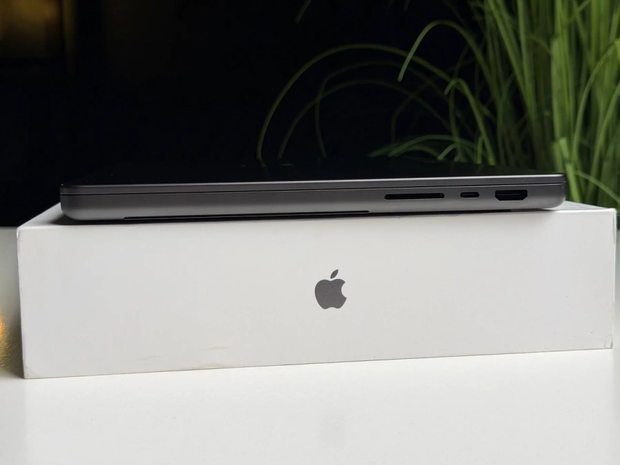 OPEN BOX Apple MacBook Pro 14" M4/10CPU/10GPU/16GB/1TB Space Black 2024 (MW2V3) - Стан: ідеальний | Акумулятор: 100% | Комплектація: повний | Гарантія: 3 міс.