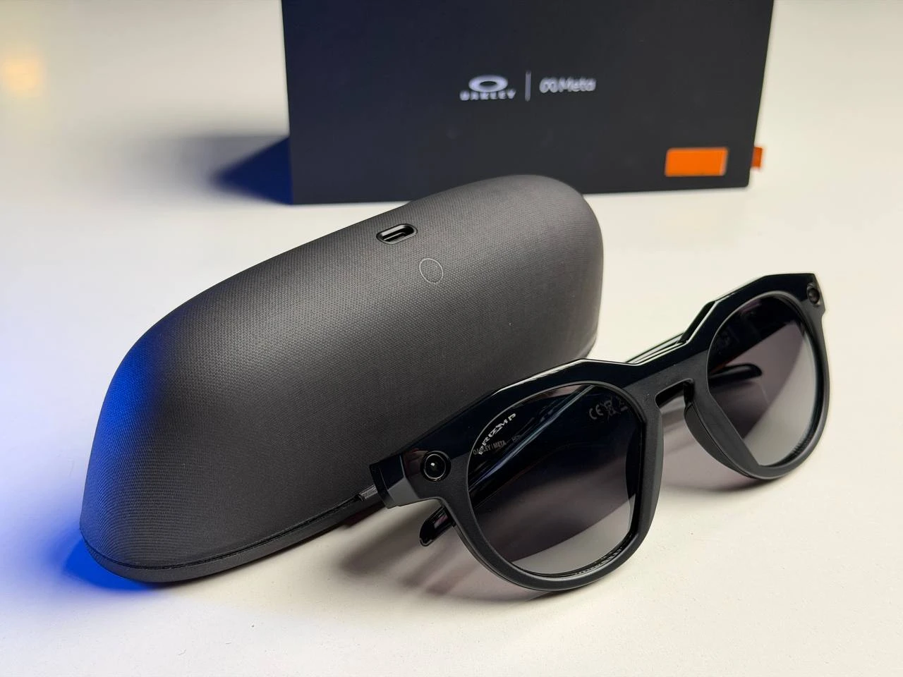 OPEN BOX Смарт-окуляри Oakley | Meta HSTN - Black Frame / Prizm Black Polarized Lenses (OW8002‑0351) - Стан: ідеальний | Акумулятор: 100% | Комплектація: повний | Гарантія: 3 міс.