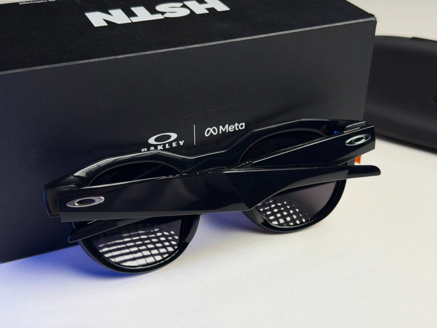 OPEN BOX Смарт-окуляри Oakley | Meta HSTN - Black Frame / Prizm Black Polarized Lenses (OW8002‑0351) - Стан: ідеальний | Акумулятор: 100% | Комплектація: повний | Гарантія: 3 міс.