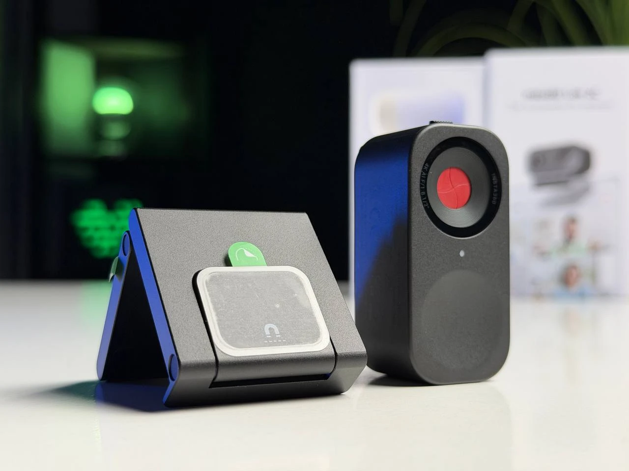 OPEN BOX Веб-камера Insta360 Link 2C [Standard Bundle] - Graphite Black (CINSABNA) - Состояние: идеальное, новая | Комплектация: полный | Гарантия: 3 мес.