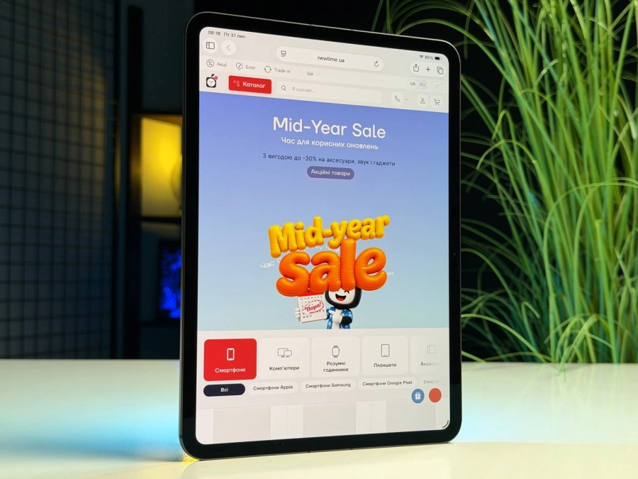 ВІТРИННИЙ Apple iPad Pro 11" M5 2025 Wi-Fi + Cellular 512GB with Standard glass - Space Black (ME2Q4) - Стан: ідеальний | Акумулятор: 100% | Комплектація: iPad, кабель | Гарантія: 3 міс.