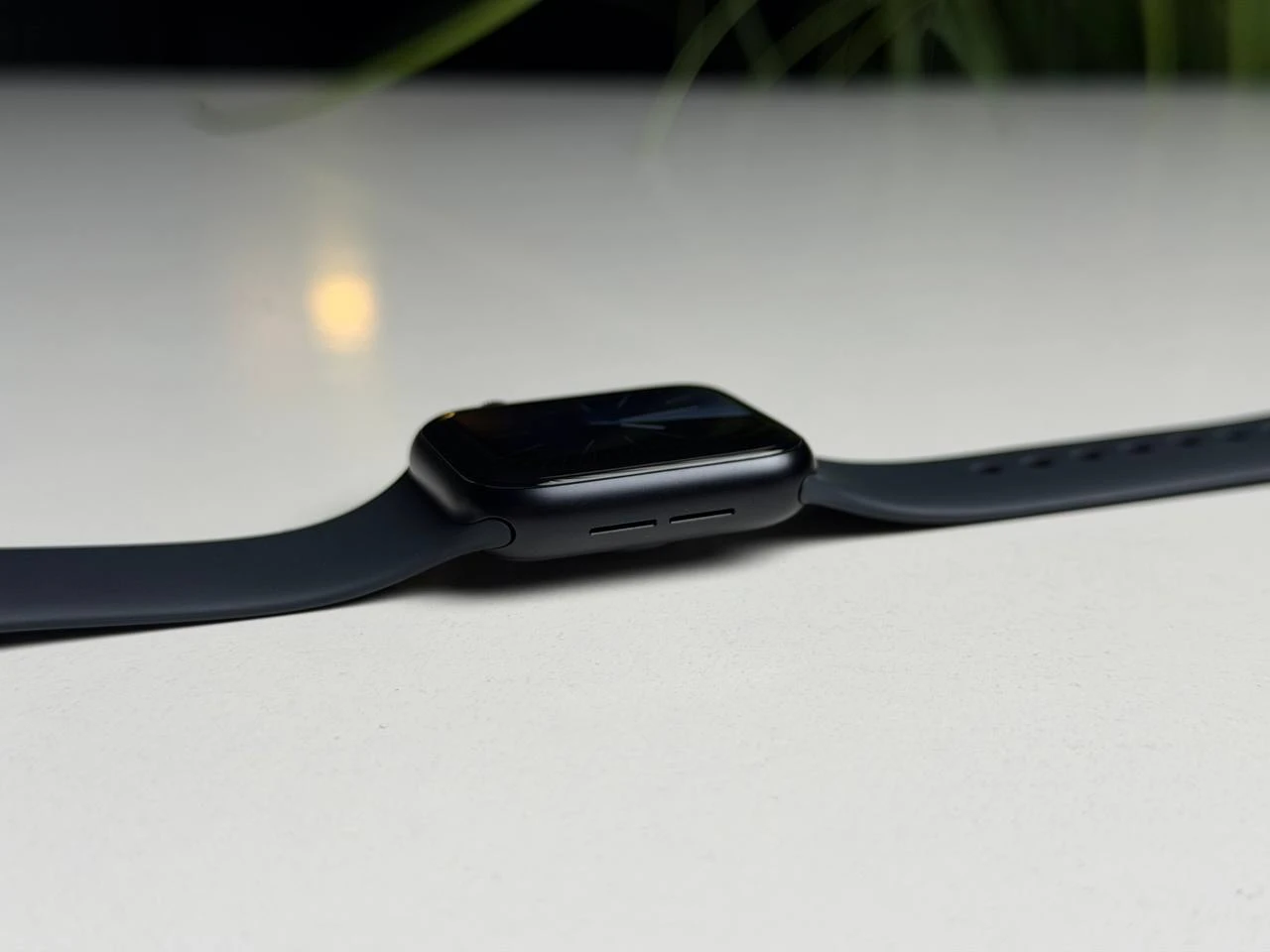 ВІТРИННИЙ Apple Watch SE 3 GPS + Cellular 40mm Midnight Aluminum Case with Midnight Sport Band - S/M (MEP94) - Стан: ідеальний | Акумулятор: 100% | Комплектація: повний, без коробки | Гарантія: 3 міс.