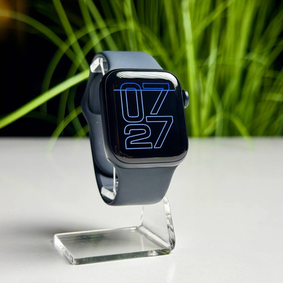 ВІТРИННИЙ Apple Watch SE 3 GPS + Cellular 40mm Midnight Aluminum Case with Midnight Sport Band - S/M (MEP94) - Стан: ідеальний | Акумулятор: 100% | Комплектація: повний, без коробки | Гарантія: 3 міс.