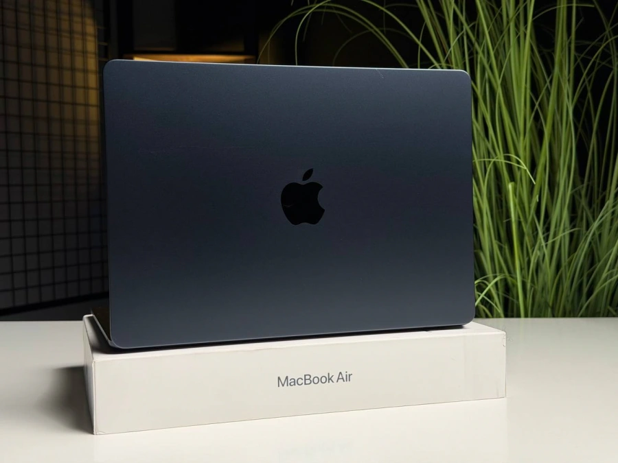 ВИТРИННЫЙ MacBook Air 13" M5/10CPU/10GPU/24GB/512GB Midnight 2026 (Z1L6000RQ) - Состояние: хорошее | Аккумулятор: 100% | Комплектация: полный | Гарантия: 3 мес.