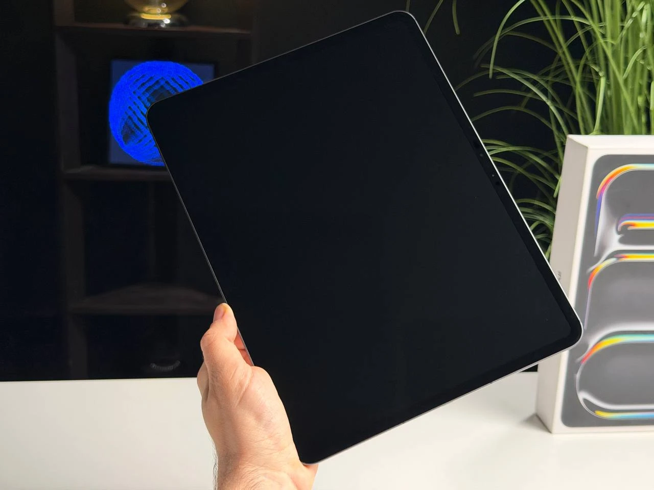 ВІТРИННИЙ Планшет Apple iPad Pro 13" M5 2025 Wi-Fi + Cellular 256GB with Standard glass - Space Black (ME7W4) - Стан: ідеальний | Акумулятор: 100% | Комплектація: повний | Гарантія: 3 міс.
