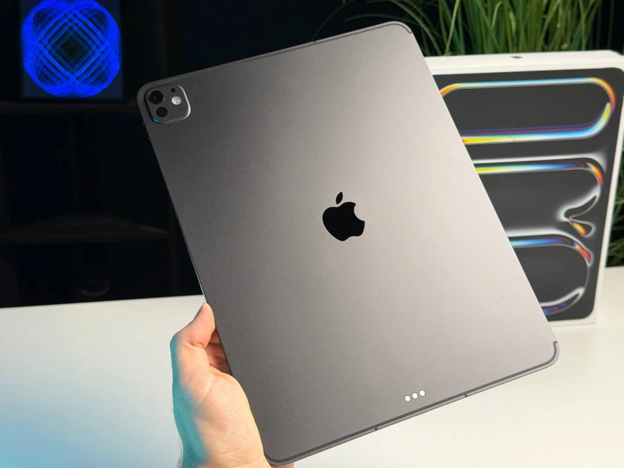ВІТРИННИЙ Планшет Apple iPad Pro 13" M5 2025 Wi-Fi + Cellular 256GB with Standard glass - Space Black (ME7W4) - Стан: ідеальний | Акумулятор: 100% | Комплектація: повний | Гарантія: 3 міс.