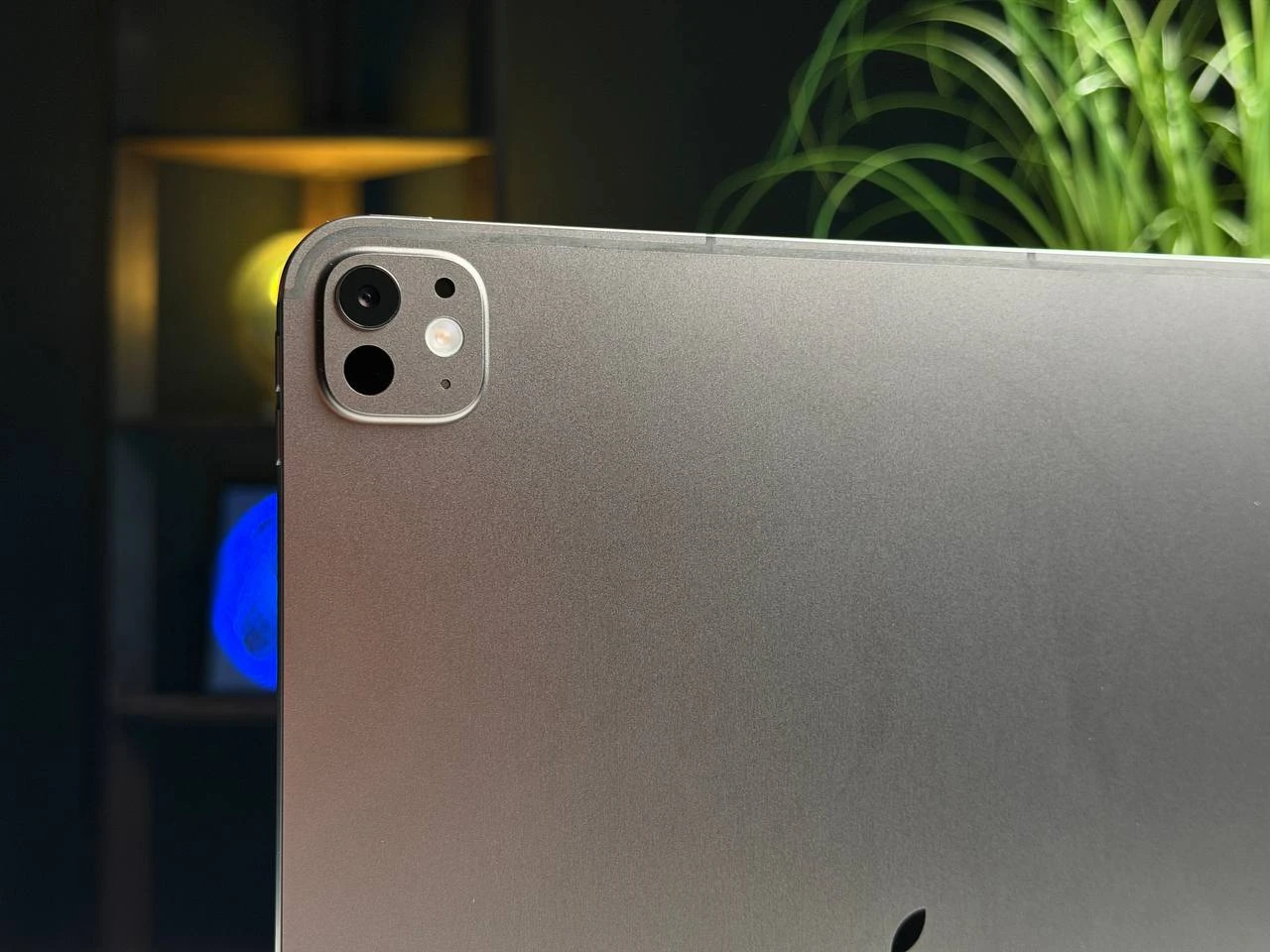 ВІТРИННИЙ Планшет Apple iPad Pro 13" M5 2025 Wi-Fi + Cellular 256GB with Standard glass - Space Black (ME7W4) - Стан: ідеальний | Акумулятор: 100% | Комплектація: повний | Гарантія: 3 міс.