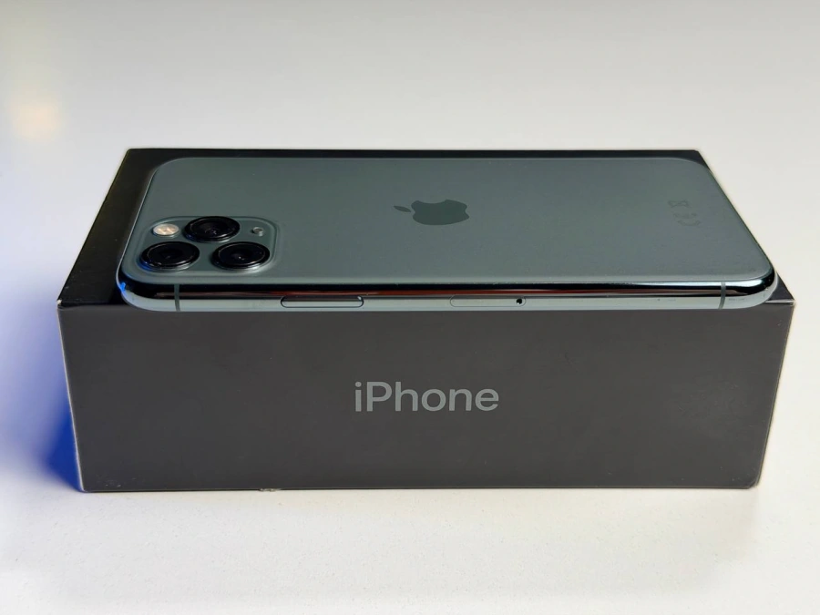 ВЖИВАНИЙ Б/У Apple iPhone 11 Pro 256GB Midnight Green (MWCQ2) - Стан: гарний | Акумулятор: 100% | Комплектація: повний | Гарантія: 3 міс.