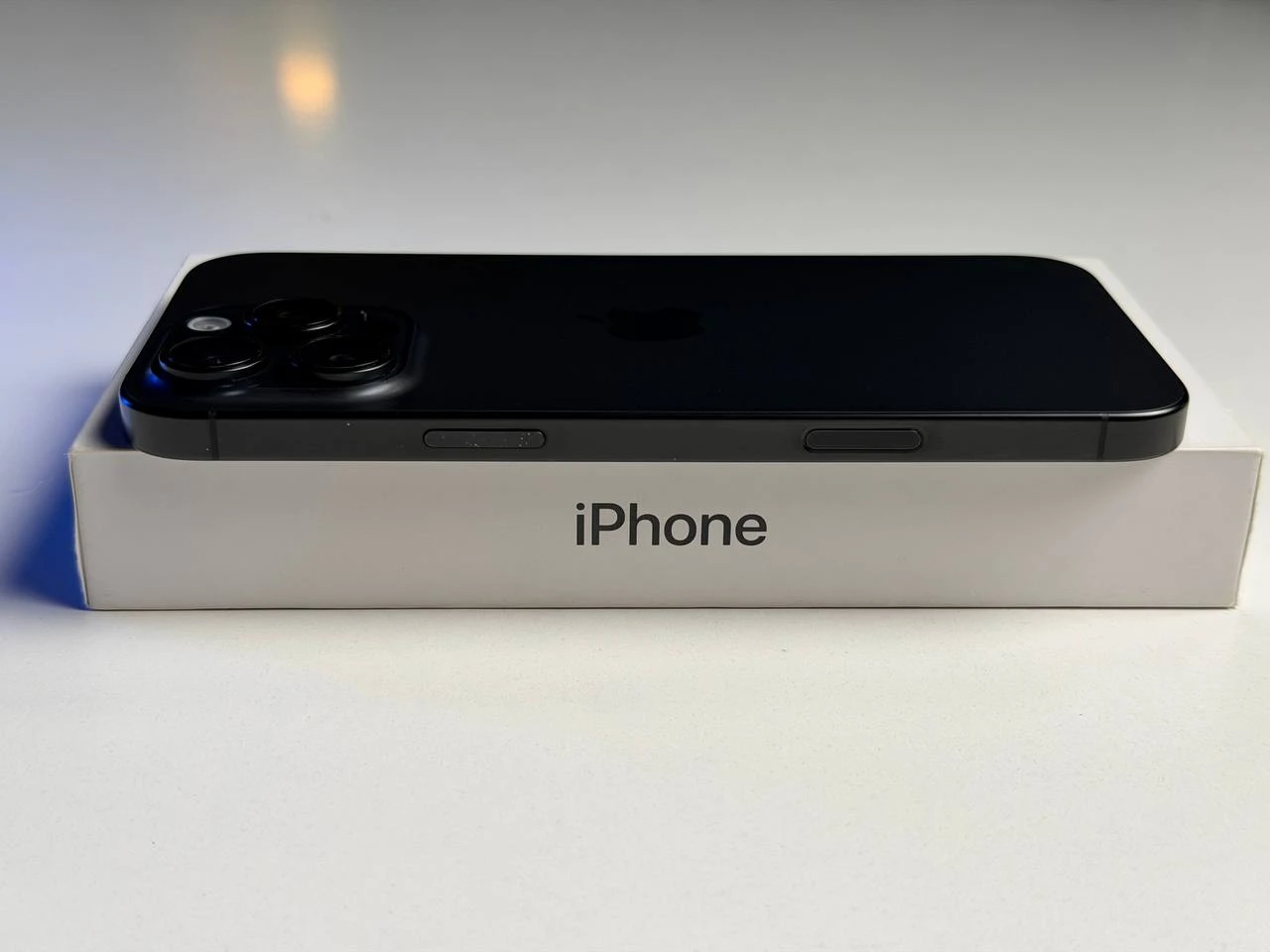 ВЖИВАНИЙ Б/У Apple iPhone 16 Pro Max 256GB Black Titanium (MYWV3) - Состояние: хорошее | Аккумулятор: 91% | Комплектация: полный | Гарантия: 3 мес.