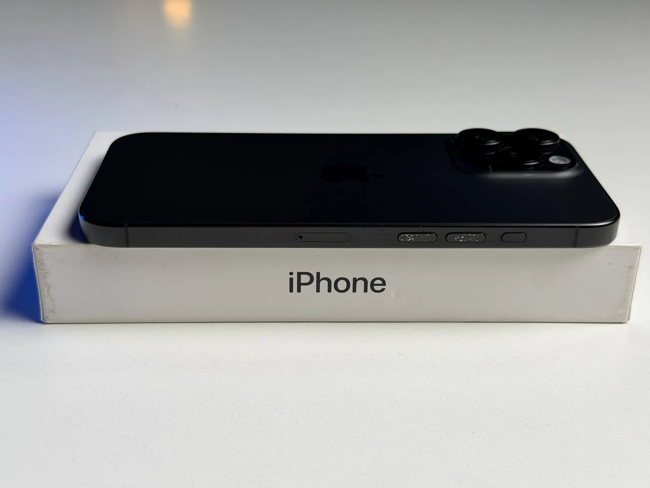 ВЖИВАНИЙ Б/У Apple iPhone 16 Pro Max 256GB Black Titanium (MYWV3) - Состояние: хорошее | Аккумулятор: 91% | Комплектация: полный | Гарантия: 3 мес.