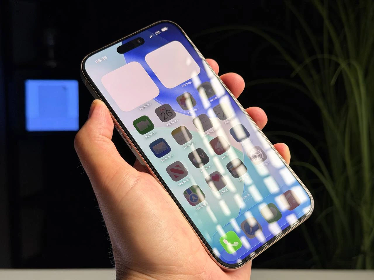 ВЖИВАНИЙ Б/У Apple iPhone 16 Pro Max 256GB Desert Titanium (MYWX3) - Стан: задовільний (мінявся корпус) | Акумулятор: 100% | Комплектація: iPhone, кабель | Гарантія: 3 міс.