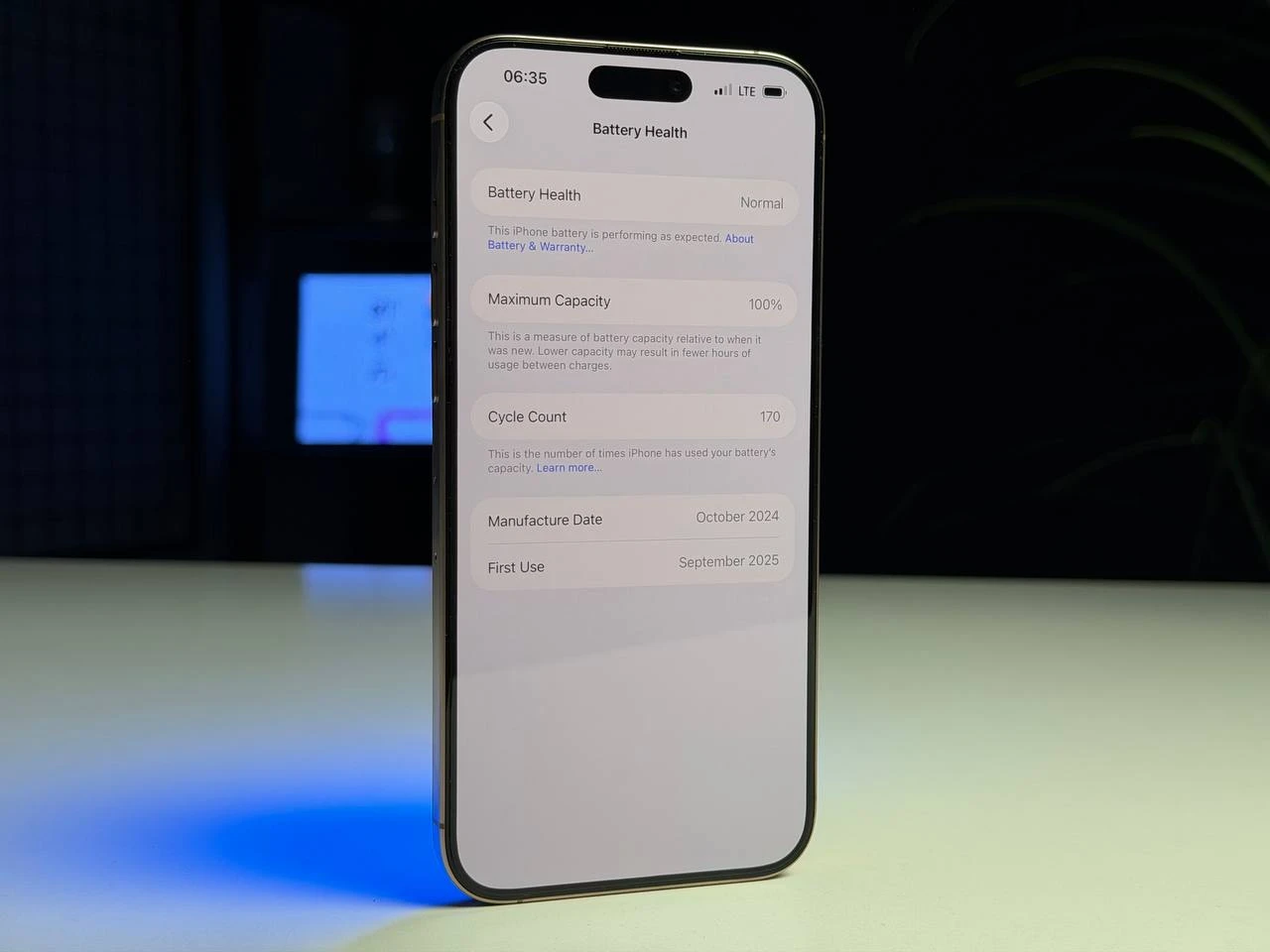 ВЖИВАНИЙ Б/У Apple iPhone 16 Pro Max 256GB Desert Titanium (MYWX3) - Стан: задовільний (мінявся корпус) | Акумулятор: 100% | Комплектація: iPhone, кабель | Гарантія: 3 міс.