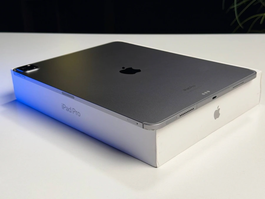 ВЖИВАНИЙ Б/У iPad Pro 12.9" 2022 Wi-Fi + Cellular 512GB Space Gray (MP623, MP223) - Стан: гарний | Акумулятор: 90% | Комплектація: повний | Гарантія: 3 міс.