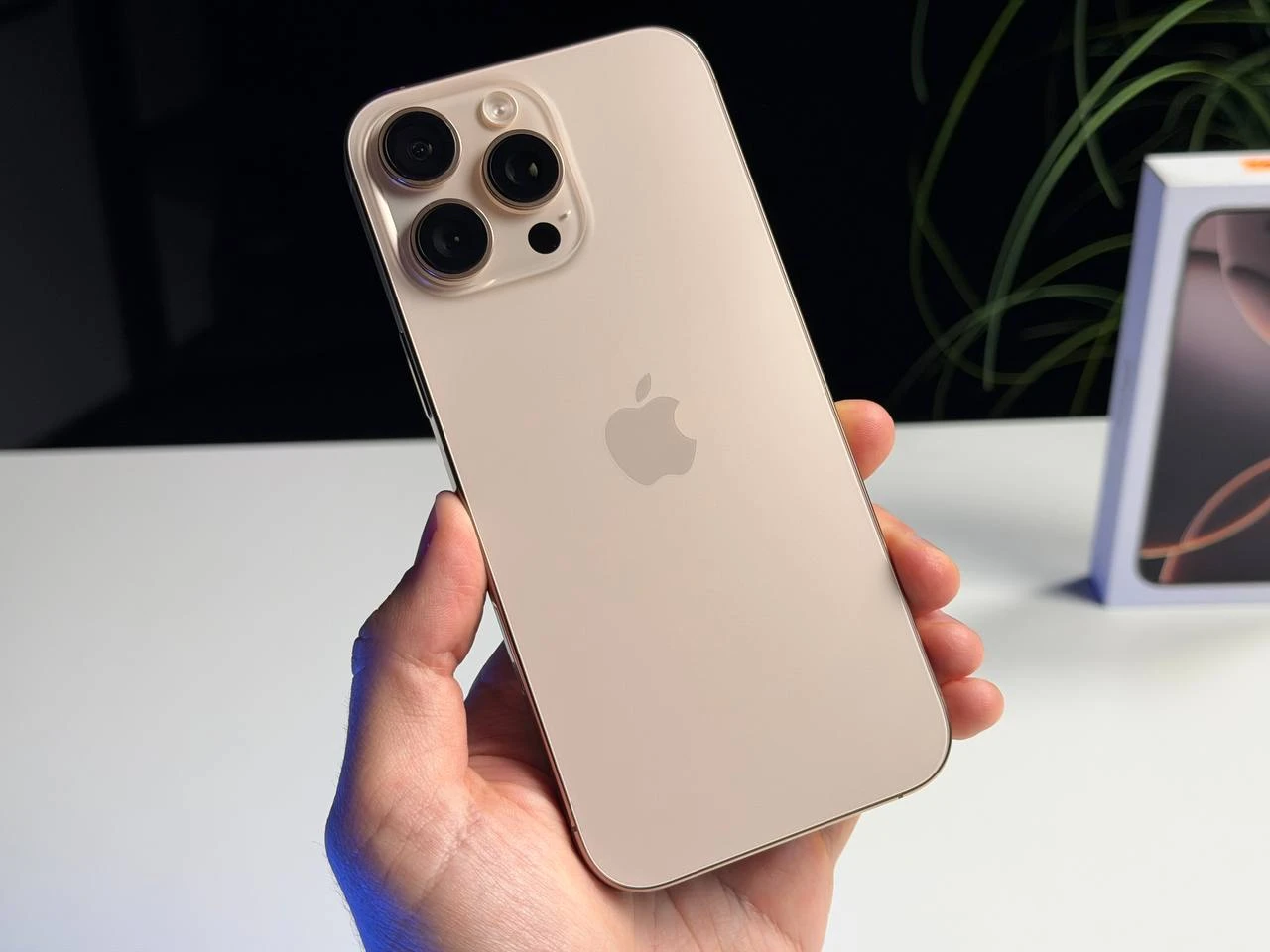ВЖИВАНИЙ Б/У Apple iPhone 16 Pro Max 1TB Desert Titanium (MYX63) - Стан: ідеальний | Акумулятор: 91% | Комплектація: повний | Гарантія: 3 міс.