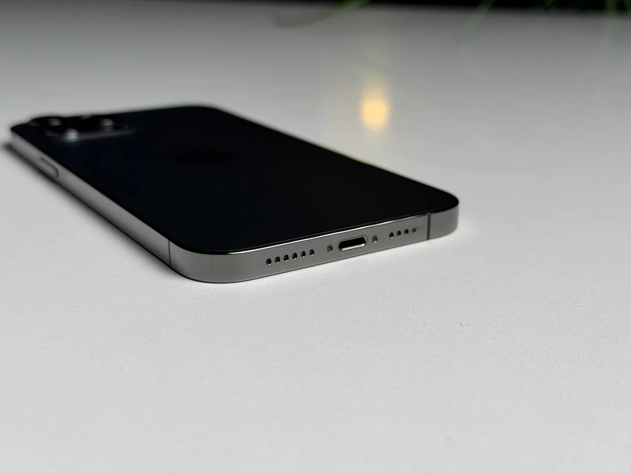 ВЖИВАНИЙ Б/У Apple iPhone 12 Pro Max 128GB Graphite (MGCF3, MGD73) - Стан: гарний (мілкі подряпини на екрані) | Акумулятор: 100% | Комплектація: iPhone, кабель | Гарантія: 3 міс.