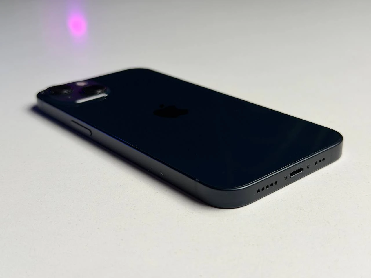 ВЖИВАНИЙ Б/У Apple iPhone 13 128GB Midnight (MLML3, MLPF3) - Состояние: хороший | Аккумулятор: 100% | Комплектация: iPhone, кабель | Гарантия: 3 мес.