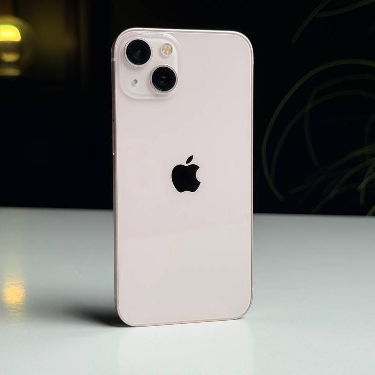 ВЖИВАНИЙ Б/У Apple iPhone 13 128GB Pink (MLMN3, MLPH3) - Стан: гарний | Акумулятор: 100% | Комплектація: повний | Гарантія: 3 міс.