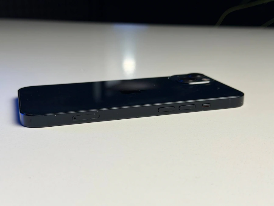ВЖИВАНИЙ Б/У Apple iPhone 13 256GB Midnight (MLMU3, MLQ63) - Стан: задовільний | Акумулятор: 100% | Комплектація: iPhone, кабель | Гарантія: 3 міс.