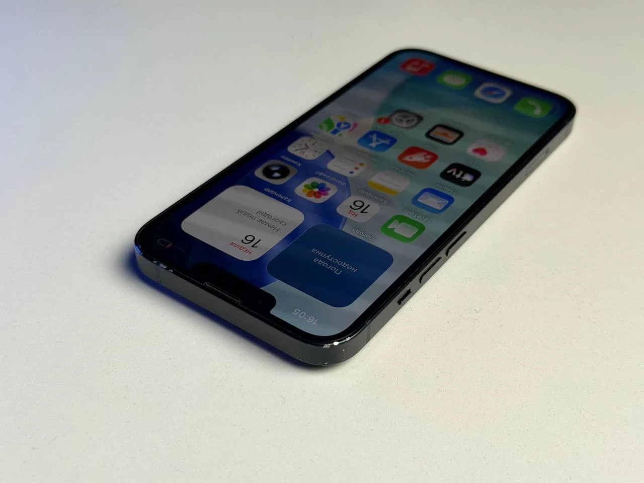ВЖИВАНИЙ Б/У Apple iPhone 13 256GB Midnight (MLMU3, MLQ63) - Стан: задовільний | Акумулятор: 100% | Комплектація: iPhone, кабель | Гарантія: 3 міс.