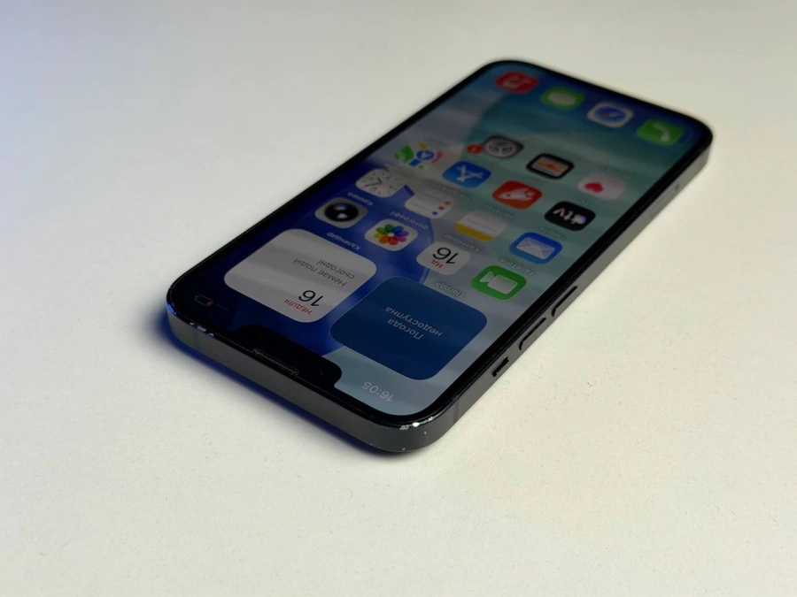 ВЖИВАНИЙ Б/У Apple iPhone 13 256GB Midnight (MLMU3, MLQ63) - Стан: задовільний | Акумулятор: 100% | Комплектація: iPhone, кабель | Гарантія: 3 міс.
