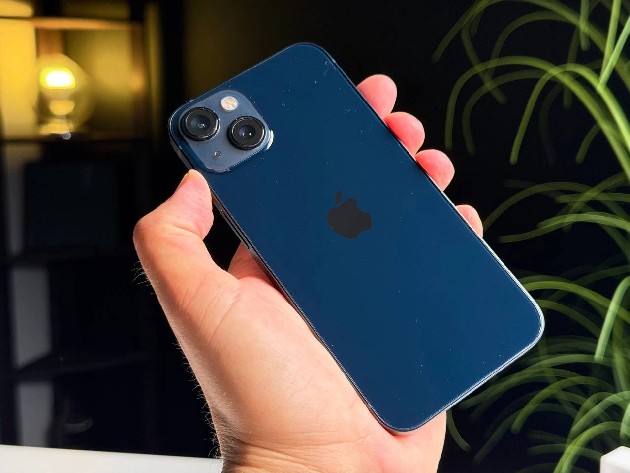 ВЖИВАНИЙ Б/У Apple iPhone 13 256GB Midnight (MLMU3, MLQ63) - Стан: гарний | Акумулятор: 88% | Комплектація: повний | Гарантія: 3 міс.