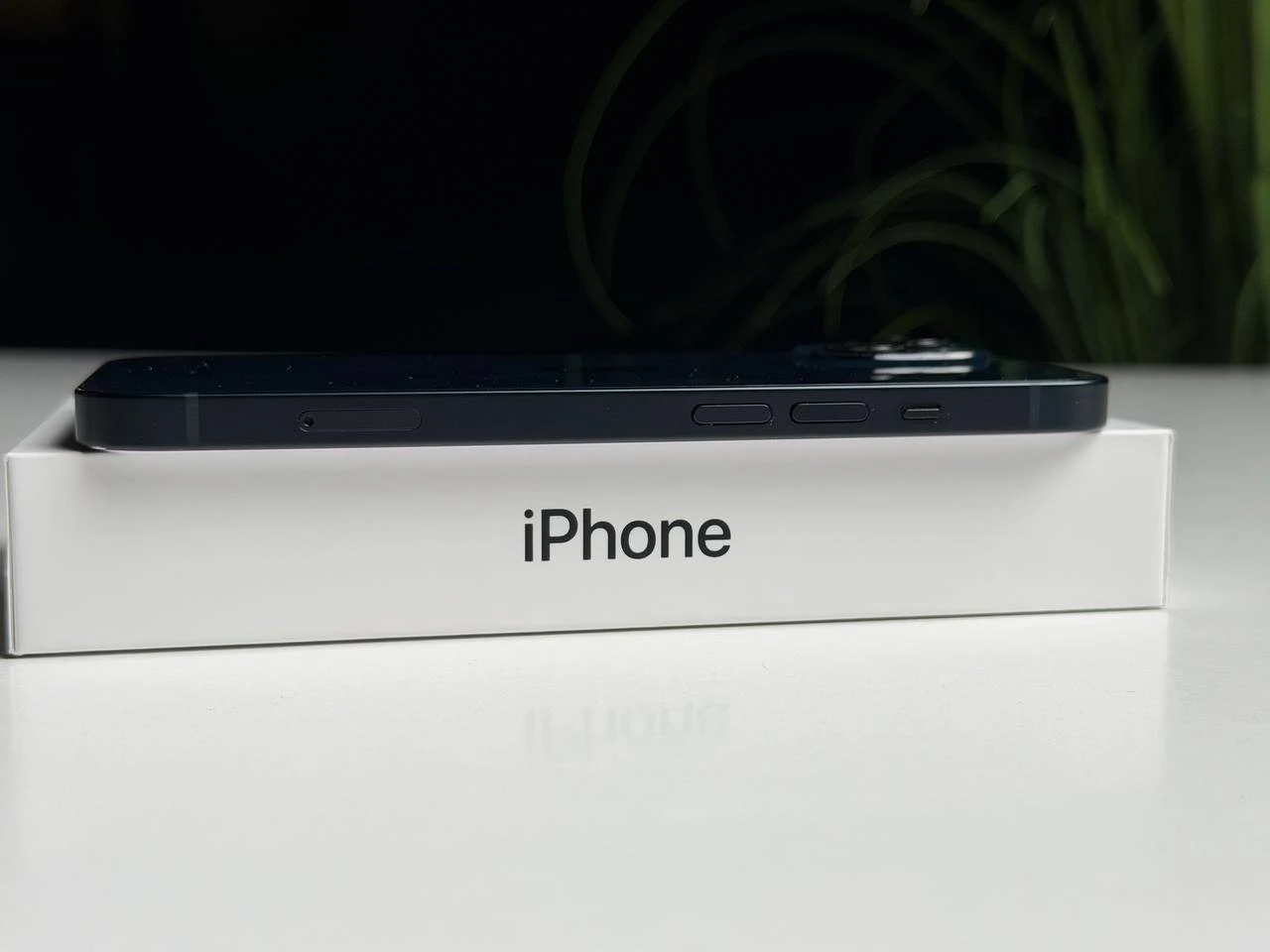 ВЖИВАНИЙ Б/У Apple iPhone 13 256GB Midnight (MLMU3, MLQ63) - Стан: гарний | Акумулятор: 88% | Комплектація: повний | Гарантія: 3 міс.