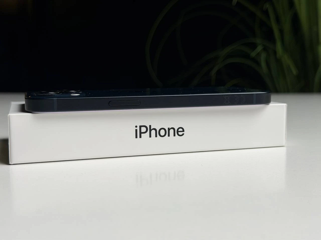 ВЖИВАНИЙ Б/У Apple iPhone 13 256GB Midnight (MLMU3, MLQ63) - Стан: гарний | Акумулятор: 88% | Комплектація: повний | Гарантія: 3 міс.