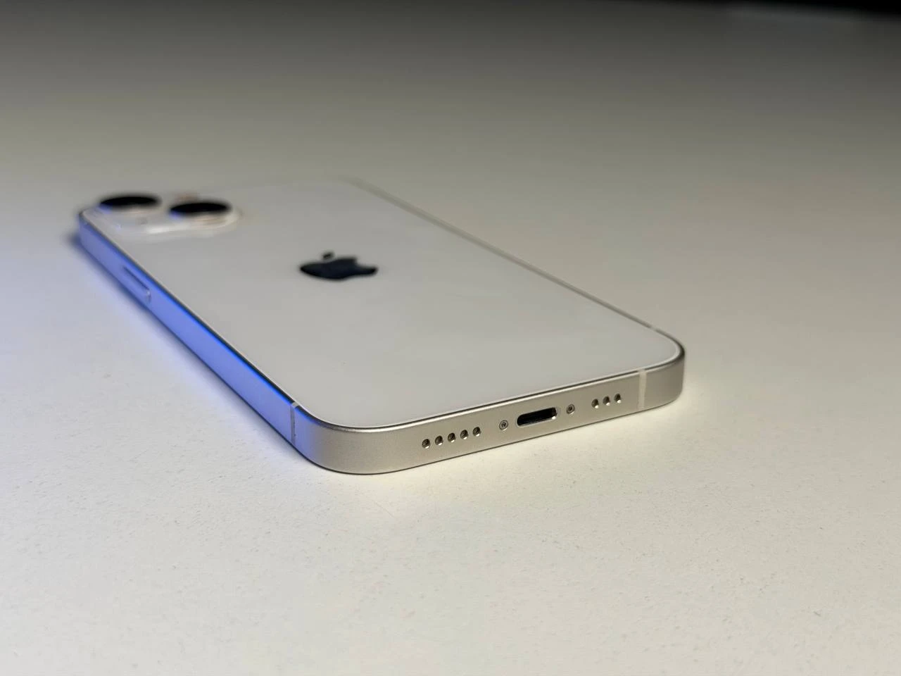 ВЖИВАНИЙ Б/У Apple iPhone 13 512GB Starlight (MLN33, MLQD3) - Состояние: хороший | Аккумулятор: 100% | Комплектация: iPhone, кабель | Гарантия: 3 мес.