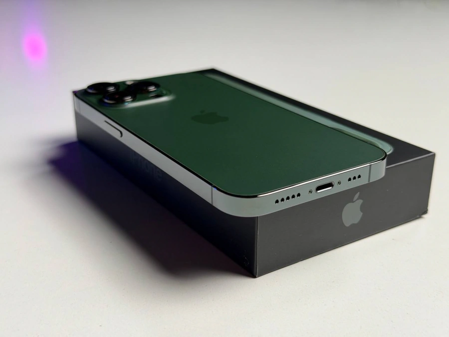 ВЖИВАНИЙ Б/У Apple iPhone 13 Pro 128GB Alpine Green (MNDT3, MNE23) - Состояние: хороший | Аккумулятор: 100% | Комплектация: полный | Гарантия: 3 мес.