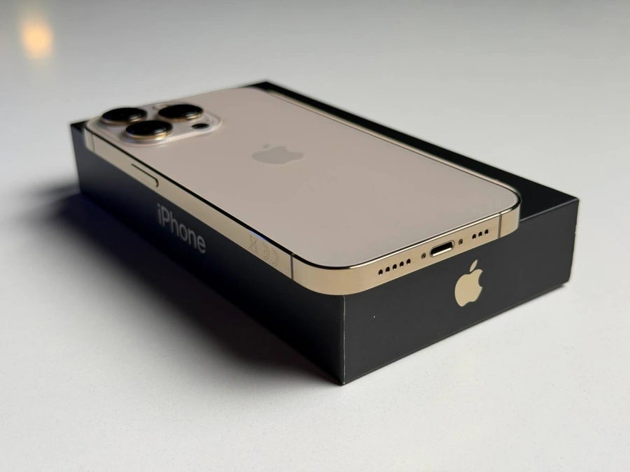 ВЖИВАНИЙ Б/У Apple iPhone 13 Pro 256GB Gold (MLTY3, MLVK3) - Состояние: хороший | Аккумулятор: 100% | Комплектация: полный | Гарантия: 3 мес.
